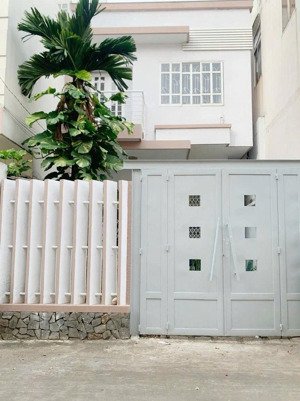 bán nhà 145m2 1 trệt 2l đường oto linh đông thủ đức 11 tỷ 8