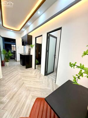 Cho thuê cặ hôi 2 phòng ngủ quận 10 gần toà viettle và Vòng xoay dân chủ