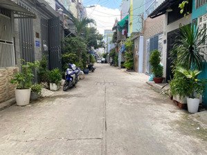 cấn bán nhà lạc long quân dt: 5x13.5, hxh, p9, tân bình