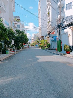 bán nhà quận 7 hẻm ô tô lý phục man 79m2 nở hậu nhỉnh 6 tỷ thương lượng