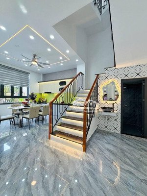 bán gấp trong tuần ngay saigon res - 4 tầng-hẻm oto-sát mt 5pn 7wc-dòng tiền 27tr - chỉ hơn 7 tỷ