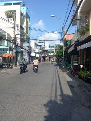 chủ định cư cần bán gấp - nhà lô góc đường 100 bình thới - 15.9 tỷ - dòng tiền 11tr/tháng