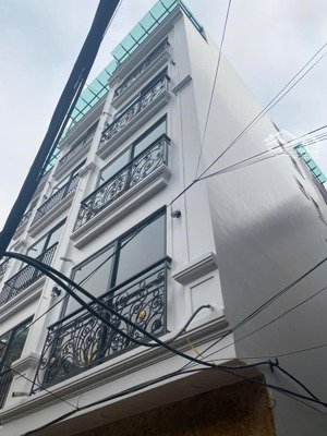 bán nhà phố cầu giấy, 35m2, 5 tầng, mặt tiền 3,8m, gần phố, nhỉnh 7 tỷ