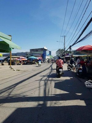 bán nhà mặt tiền đường gần chợ hóa an, sổ riêng thổ cư, kinh doanh buôn bán sầm uất , lh 