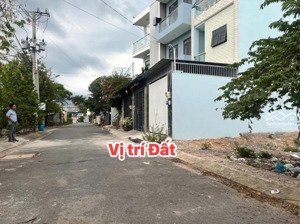 cần sang tên lô đất chiêu liêu,tân đông hiệp,dĩ an 80m2 1tỷ390 gần chợ mặt tiền đường hợp đầu tư