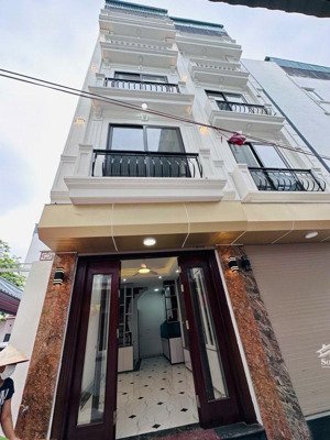 bán nhà liên mạc,bắc từ liêm 5,2 tỉ 5 tầng oto đỗ cửa,view hồ thoáng mát