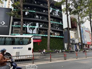 bán mặt tiền showroom thương hiệu đường 3 tháng 2 p.12,q10-dt: 21x32m 4 lầuhđt 500tr/th giá 299 tỷ