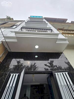 Nhà 5 tầng thang máy mới xây, ô tô đỗ cửa tại trục chính đường Xuân Phương!