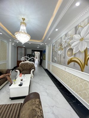 siêu phẩm phúc lợi, long biên, 6 tầng, gara, ô tô đỗ cửa ngày đêm, nhà mới kính koong,....