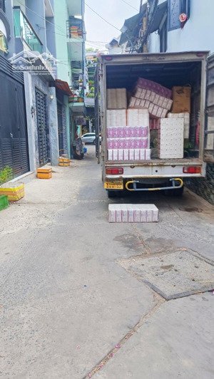 hiếm tân bình, gần chợ tân bình 5.7 x 17m - ô tô ngủ trong nhà - giá cực rẻ - xây biệt thự mini