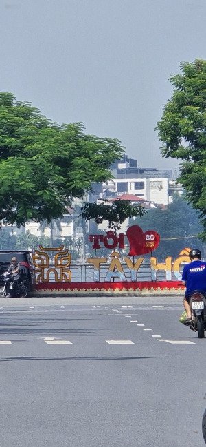 bán nhà 4 tầng văn cao 33m2 ngay hồ tây - cách phố 10m