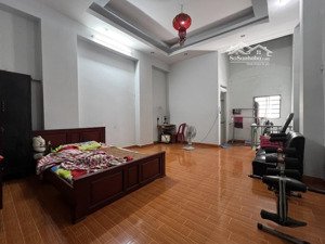 nhà 3 tầng - hxh - gần công viên làng hoa - ngang 4.5m - 100m giá nhỉnh 9 tỷ