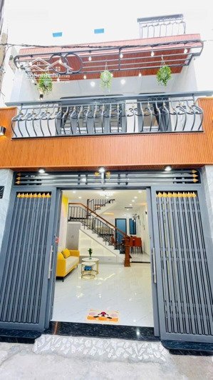 giảm 400tr cần bán gấp - hơn 5tỷ có nhà trung tâm tân phú - gần mặt tiền đường nở hậu tài lộc