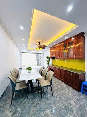 bán nhà đẹp đàm quang trung 6 tầng thang máy ngõ ô tô cách cầu vĩnh tuy chỉ vài bước v