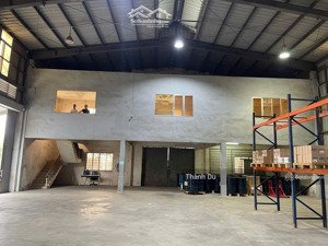 cho thuê kho,văn phòng khu công nghiệp đài tư- long biên 665m2 xe conteiner vào tận nơi