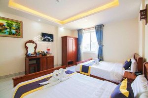 bán khách sạn mặt tiền phó đức chính. phường thắng tam. tp vũng tàu. cách biển 300m. s=300m2