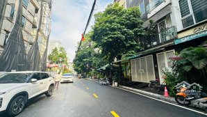 tòa văn phòng hạng a mặt phố tt cầu giấy - gần bệnh viện - trường học - cơ quan hành chính công