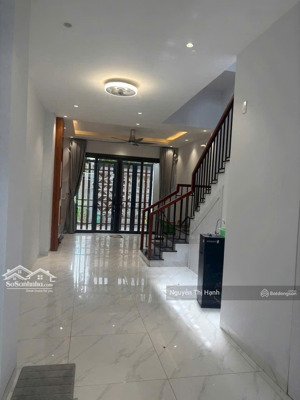 nhà 3 tầng 2 mặt tiền ô tô 7 chỗ vào trung tâm trường thọ - siêu rộng, thoáng mát, sân để xe rộng