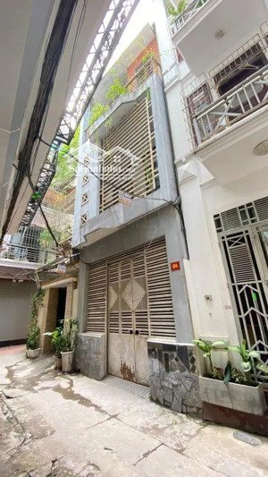 bán nhà gốc đề,75m x 3 tầng giá 12,5 tỷ,ngõ thông rộng,phù hợp xây ccmn,tiện ích vô vàn