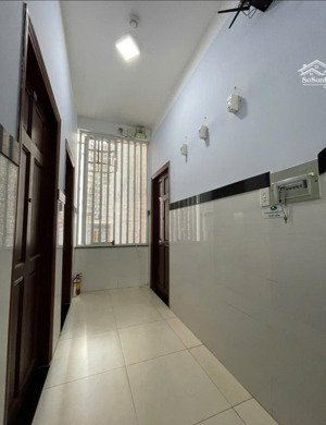 căn hộ dịch vụ 11 phòng đường nguyễn văn luông, bình phú(quân 6 cũ) 99m2 ngang 9m dài 11m chỉ 7,5t