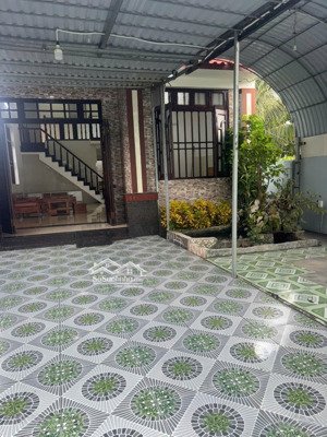 nhà đẹp 150m ngang 7,2m hoà xuân, hoà vang giá chỉ 2,79 tỷ
3 phòng ngủ ô tô đỗ