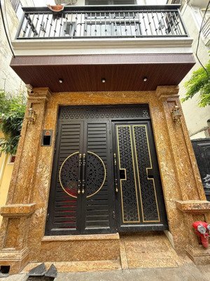 toà nhà dòng tiền - hoàng hoa thám, ba đình.
* 65,2 m2 - 5 tầng - thu 65 tr/tháng.
* 13 phòng.