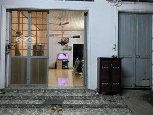 bán đất 143m2 nhà cấp 4 và đất 143m2 giá 7.5 tỷ