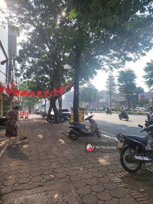 mặt phố hoàng quốc việt 65m, 2 thoáng, vỉa hè đá bóng, kinh doanh đỉnh lh 