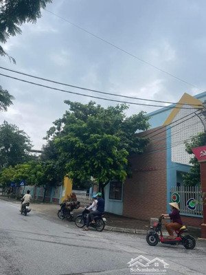 bán nhà quỳnh đô - thanh trì. 50m x4 tầng, mt 4m. giá 6,5 tỷ