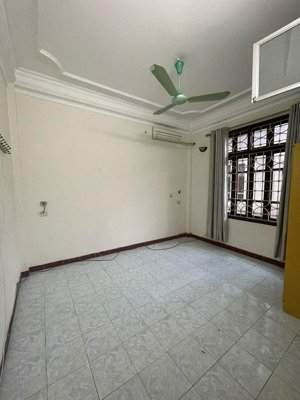 bán nhà 6 tầng phân lô nghĩa tân dt 18m2 mặt tiền 3,3m giá 5,2 tỷ