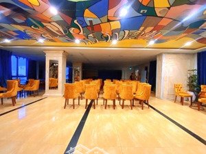 bán tòa khách sạn trần duy hưng - nguyễn thị định - 520m2 - 10 tầng - 350 tỷ