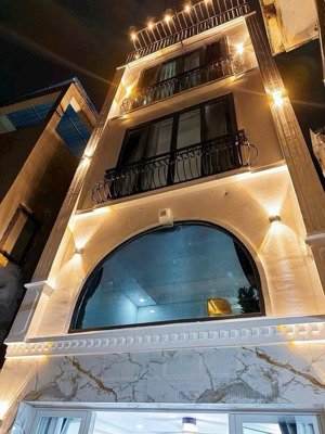 chính chủ cần bán nhà cho con đi du học thuỵ sĩ trên đường xuân thuỷ, quận 2. dt 94,8m2. sổ sẵn