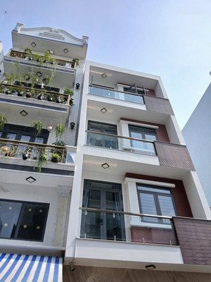 sẵn dòng tiền cho thuê 12tr. nhà khu dâ trí cao. hoàn công đủ.