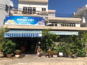 căn góc 3 tầng dt 176m2(đất) đường rộng 14m đối diện trường ngay chợ đầm ra biển 350m giá 17 tỷ