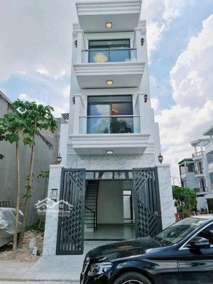 nhà đẹp 1trệt 2lầu, 1/ đường lò lu, p.trường trạnh, q9 - đối diện chung cư elisyan