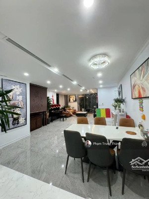 bán căn hộ mặt hồ văn quán| 136m2 - 3 ngủ - 2wc - 12 tỷ| view hồ tuyệt đẹp, sổ đỏ chính chủ