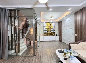 bán gấp siêu phẩm: 45m2 phạm ngọc thạch, 4 ngủ, full nội thất, cách phố 30m