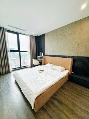 mã căn: r1.02
loại căn 1n thường dt 43m2 thông thuỷ
ban công tn view thành phố thoáng full đồ