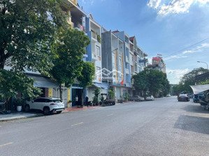 bán nhà mặt đường hoàng hữu nhân lô 22