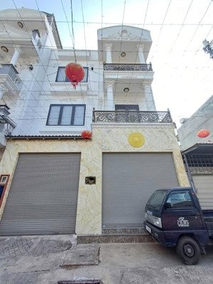 bán nhà đường nguyễn văn
thương 7,5x12m chỉ 23,5 tỷ
tl.