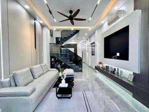 chính chủ gửi nhà ngộp 60m2, 1 trệt 2 lầu - giá 3.39 tỷ - hxh ngay lê văn sỹ, p12, quận 3, sổ riêng