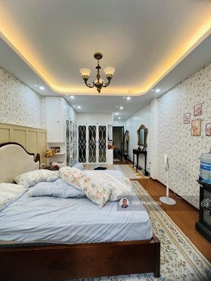bán nhà riêng hoàng hoa thám trung tâm ba đình, mặt tiền rộng, kd, full nt, gần ô tô 45m2*5 tầng.