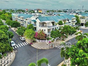 căn góc nhà phố senturia đường vườn lài, quận 12 liên hệ: lý)