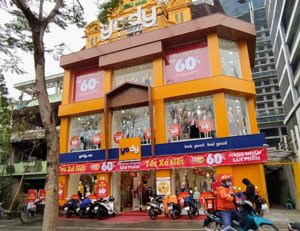 cho thuê nhà mặt phố thái hà, dt 320m2, mặt tiền 15m lô góc, đẹp tiện ích