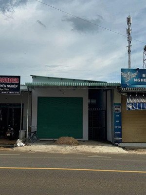 cần bán gấp dãy trọ 9 phòng, dang cho thuê 2tr/tháng,6mx30m,giá 850tr,gần nhiều kcn, cty, có kiot