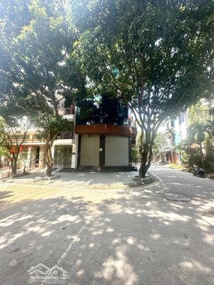 bán nhà vip lĩnh nam, 5 tầng, mặt tiền 8m, lô góc 3 thoáng, xe công đỗ cửa, 76m2, nhỉnh 23 tỷ
