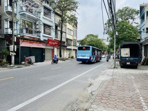 nhà đẹp mặt phố 6 tầng tm ô tô tránh nhau, kd sầm uất 72m. mt 4.36m. chào 3.45 tỷ. 