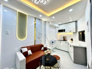 hiếm! lâu mới có! bán chung cư 1050 chu văn an. chính chủ công chứng