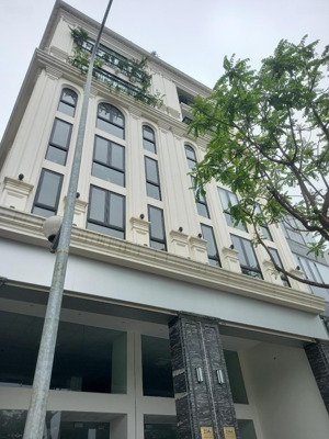 chính chủ cần bán tòa nhà 8 tầng 1 hầm mặt phố nguyễn hoàng, lê đức thọ, hàm nghi.