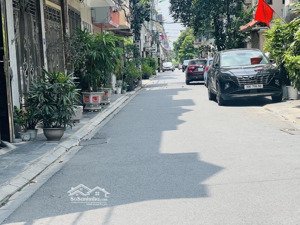 bán nhà 4 tầng 58m2 tại tổ 10 thị trấn đông anh, phân lô vỉa hè ô tô tránh chỉ nhỉnh 7 tỷ